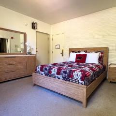 Cozy Attitash Getaway-Hotel Room-Pool-Hot Tub