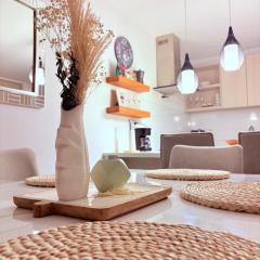 Apartamento moderno con balcón y vista a la ciudad cerca al mall plaza