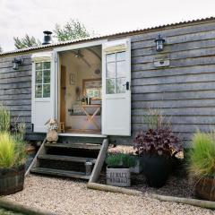 Herbie's Shepherds Hut at Shepherds Lodge Retreat and Wellness