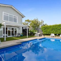 Amaroo - poolside studio near Pukekura Park