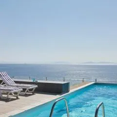 Deep Blue Luxury Escape