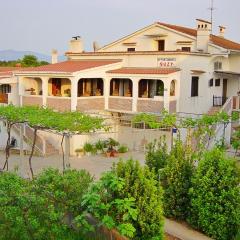Apartments Andela J