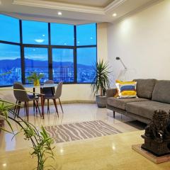 Central Location, Breathtaking Views!