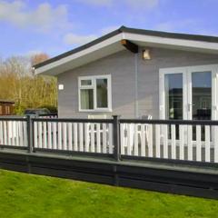 4 Bedroom Superior Lodge with Hot Tub