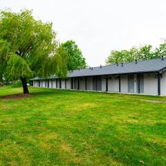 Hotelik nad jeziorem w Łasinie