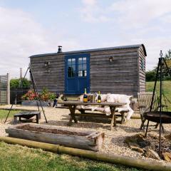 Lillie's Shepherds Hut at Shepherds Lodge Retreat and Wellness