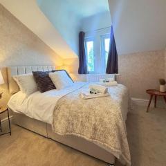 Large 6-Bed Victorian House Prime Harrogate Stay