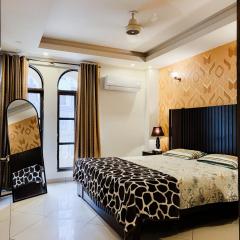 Romaro, Where Luxury Meets Comfort