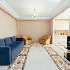 Apartment ultra center Sky House