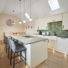 Host & Stay - The Byres