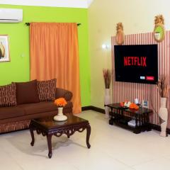 Luxury Tropical Escape Pool & Gym Sleeps 7