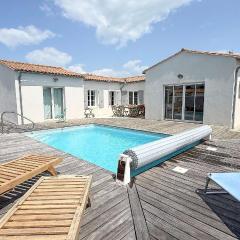 Belle maison familiale avec piscine et parking