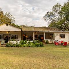 Sanctuary Farm House 5-bedroom Lodge In Wildlife