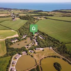 2 Bed in Higher Clovelly 00370