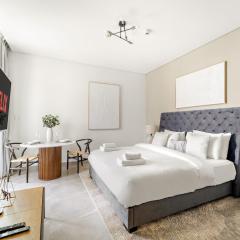 VayK - Modern Studio Overlooking The Canal in Business Bay