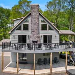Hot Tub and Community Beach Albrightsville Home!
