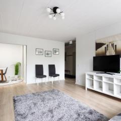 Spacious and cozy 2-room apartment for 4 in Kaivoksela, Vantaa