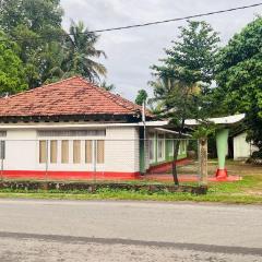 Ceylon Grand Airport Tourist Accommodation