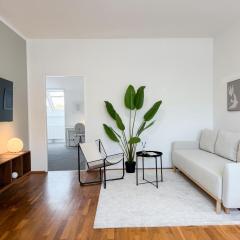 Bright Top-Floor Apartment near Naschmarkt