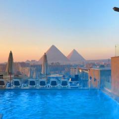 Pyramid Front Hotel