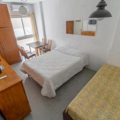 Check and Home - Colón III - 4 Huéspedes en Zona Güemes a 100mts del Mar