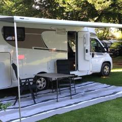 Caravan Tiny House Base Camp Granada Camping