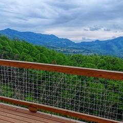 BRAND NEW - Wears Valley Views Your Ultimate Smoky Mountain Escape in Wears Valley, TN