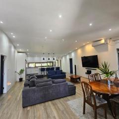 Elegant executive 3BR home near business