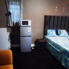 Yellow Stars Guesthouse