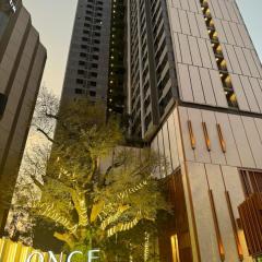 芭提雅市中心顶级豪华公寓Once超美无边泳池和海滩