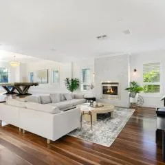 East Lindfield Family Retreat with Pool & Garden