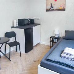 ALFA Stuttgart Einzelzimmer Teeküche Porsche Bosch l Gemeinschaftsbad WIFI SmartTV l Single room with kitchenette and shared bathroom BS21A6