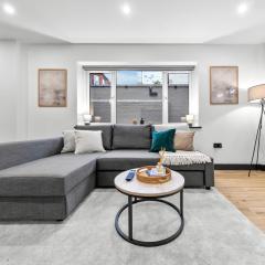 Luxury 1 Bedroom Apartment sleeps 4 with terrace 10 min to tube