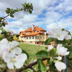 1 Bedroom Lovely Apartment In Golubie