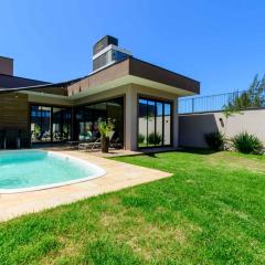 Casa na praia Brava com piscina e jardim WM9244