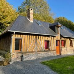 maison clôturée au pied des ânes avec jacuzzi
