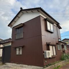 鶴岡市中心地ゲストハウス
