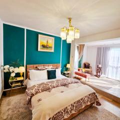 ATTRAIT Studio L'Atelier Vert view and terrace