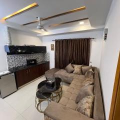 Luxury one bed Furnished Apt available for Booking