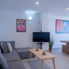 Bright Apartment with views 3 Bedrooms 2 Bathrooms