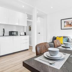 Stylish 2-Bed flat in E17