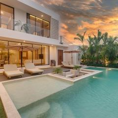 Hidden 5BR Gem Luxe Pool Villa near Pererenan