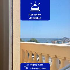 Onlyrooms V - Sea View & Train Station