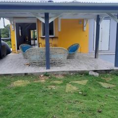 Appartement spacieux à Morne-à-l'Eau, 80 m², piscine privée