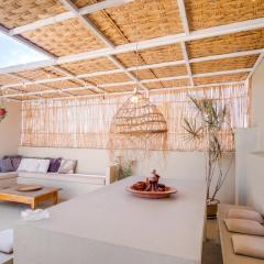 Beautiful Apartment with Private Rooftop Terrace