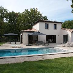 Villa with heated pool and Ventoux View in Pernes