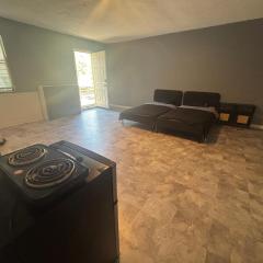 Delightful Studio, 15 mins to Downtown Atlanta