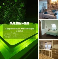 Private cottage with hot tub