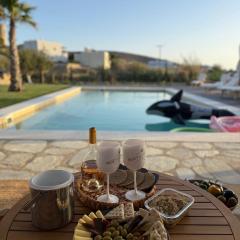 Villa Loretta 1 with pool, jacuzzi and garden