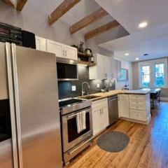 THE CONESTOGA HOUSE - THEATER & BUSINESS DISTRICT